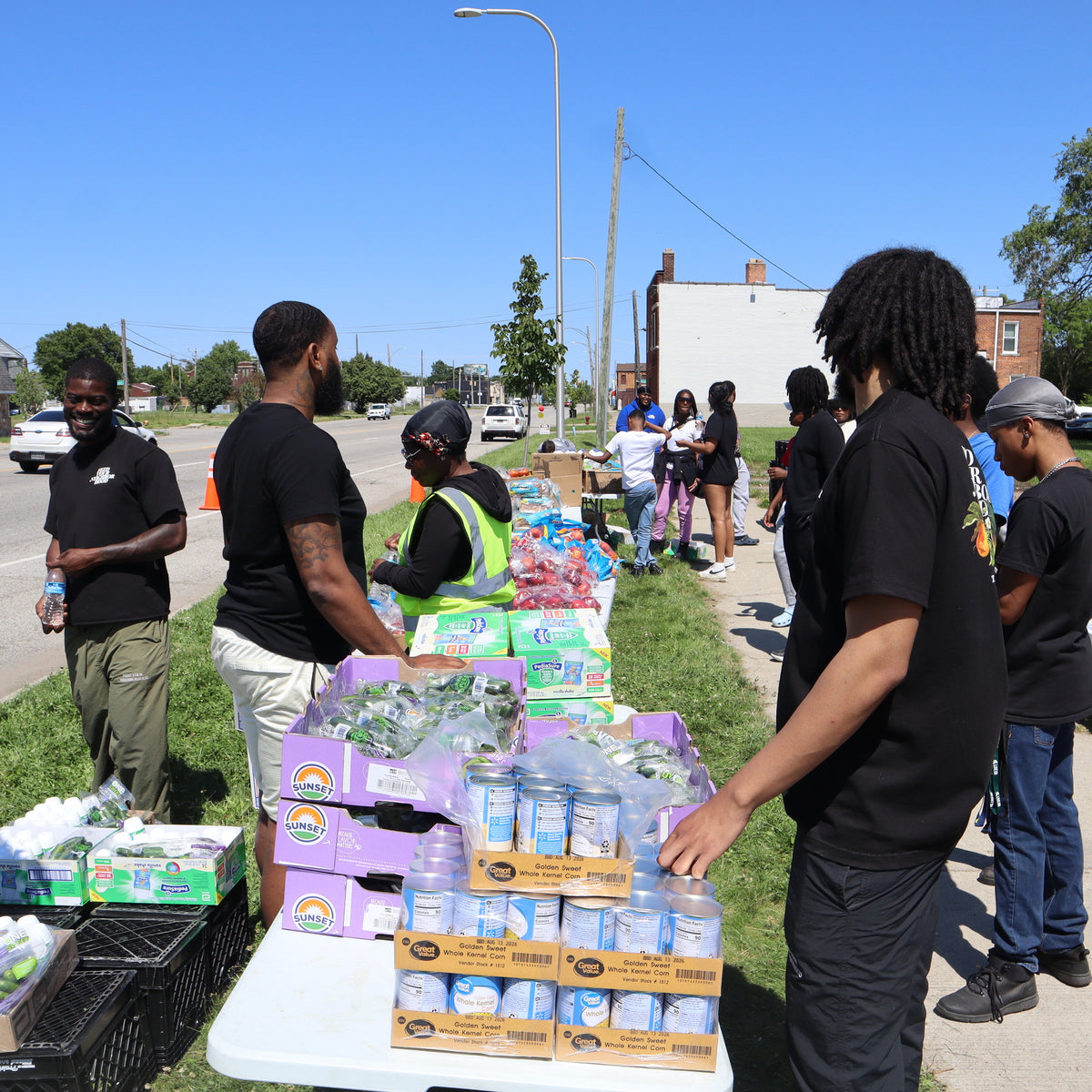 Project Rise Food Distribution Food Distribution - Food Desert Program – Feed Your Neighborhood Corp